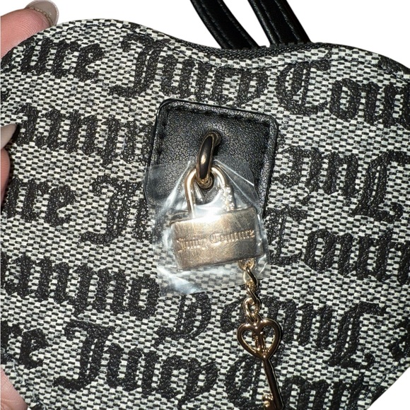 Juicy Couture Heart-Shaped Wristlet - Picture 4 of 5